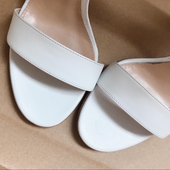 Gianvito Rossi Elyse ankle-wrap heels sandals - Picture 6 of 8